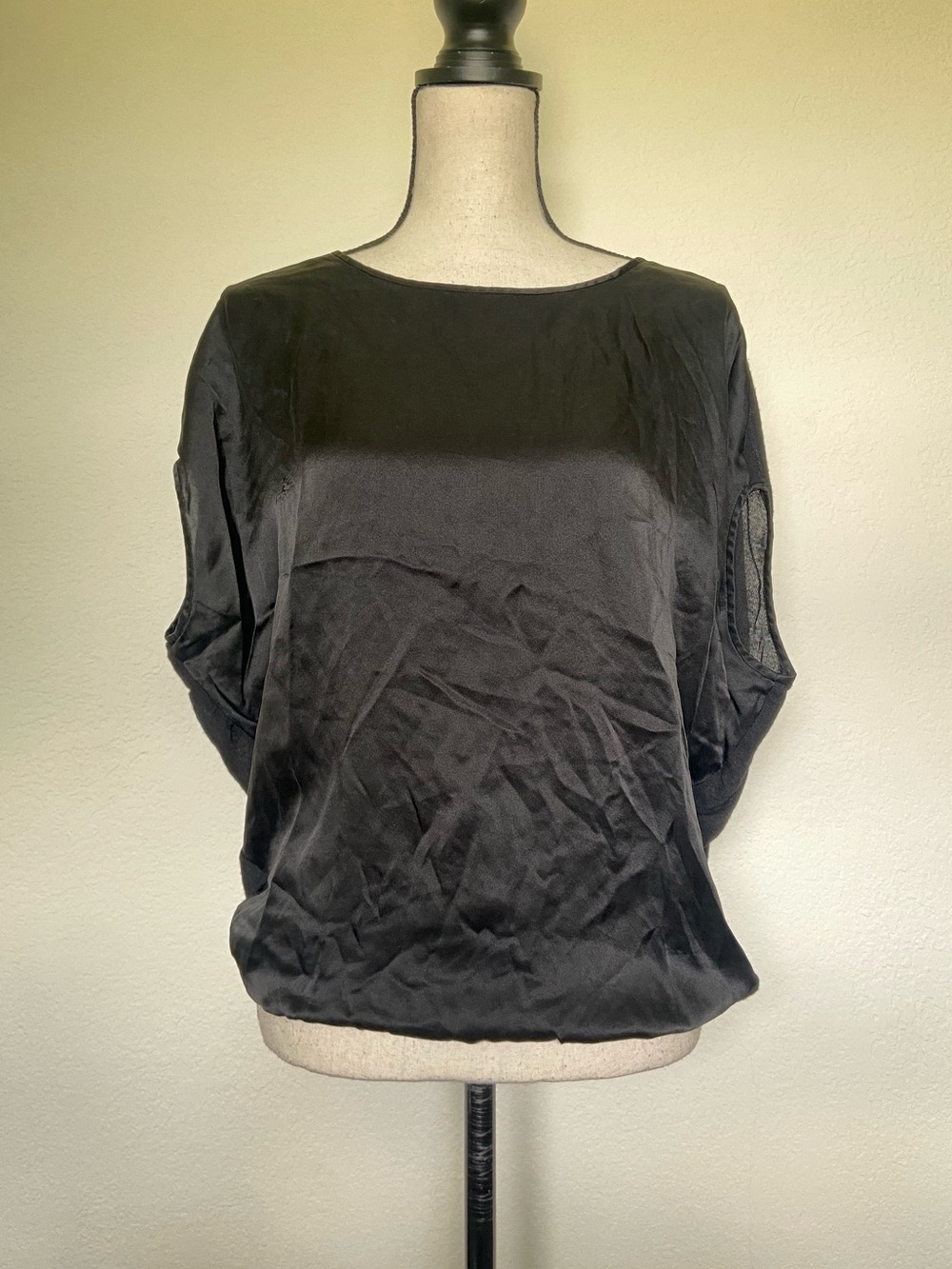 VINCE silk short sleeve blouse size extra small